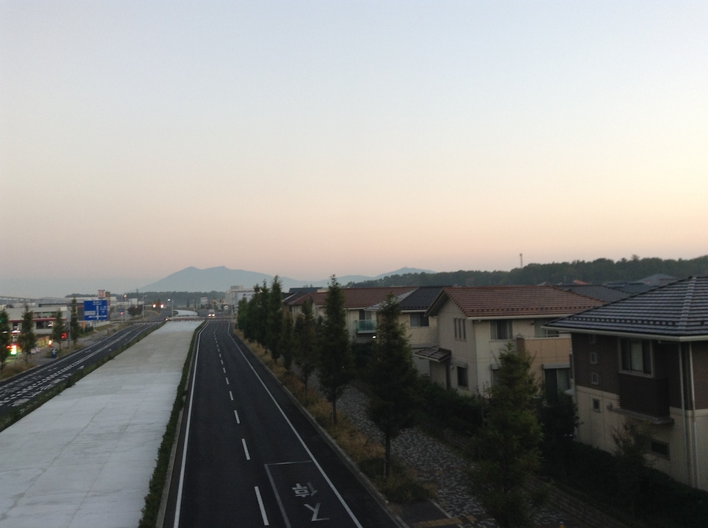 朝の筑波山